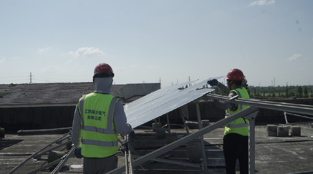 臺(tái)風(fēng)后運(yùn)維搶修